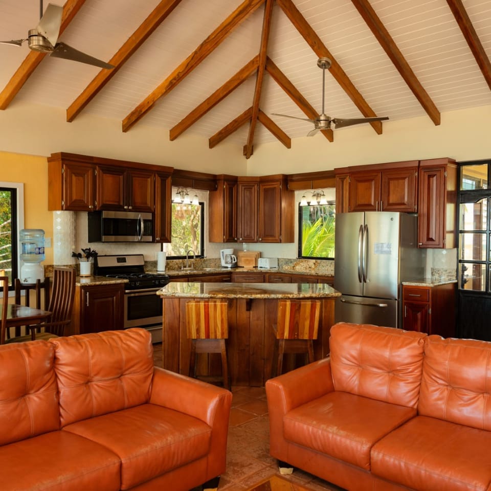 House | 6 bedrooms