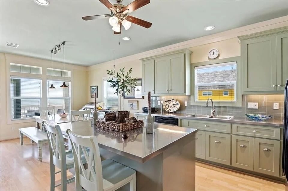 House, 3 Bedrooms | Private kitchen | Coffee/tea maker, fridge, toaster