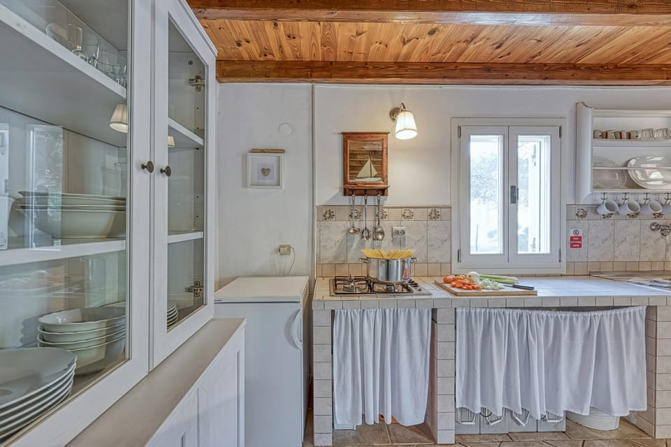 Family House, 1 Bedroom, Fireplace (Eco house Zabodarski beach) | Private kitchen