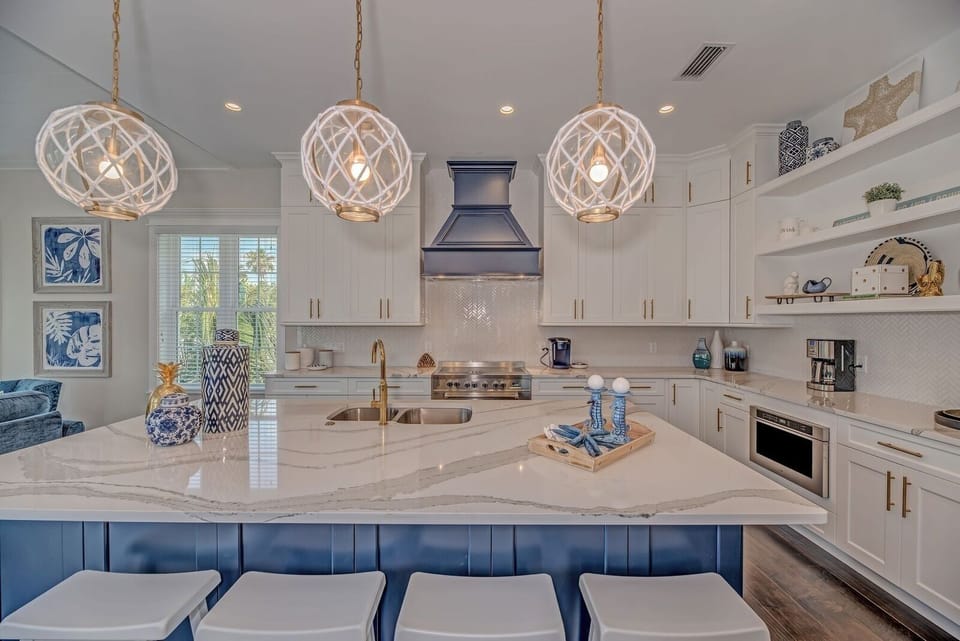 House, 4 Bedrooms | Private kitchen | Coffee/tea maker, fridge, oven, toaster