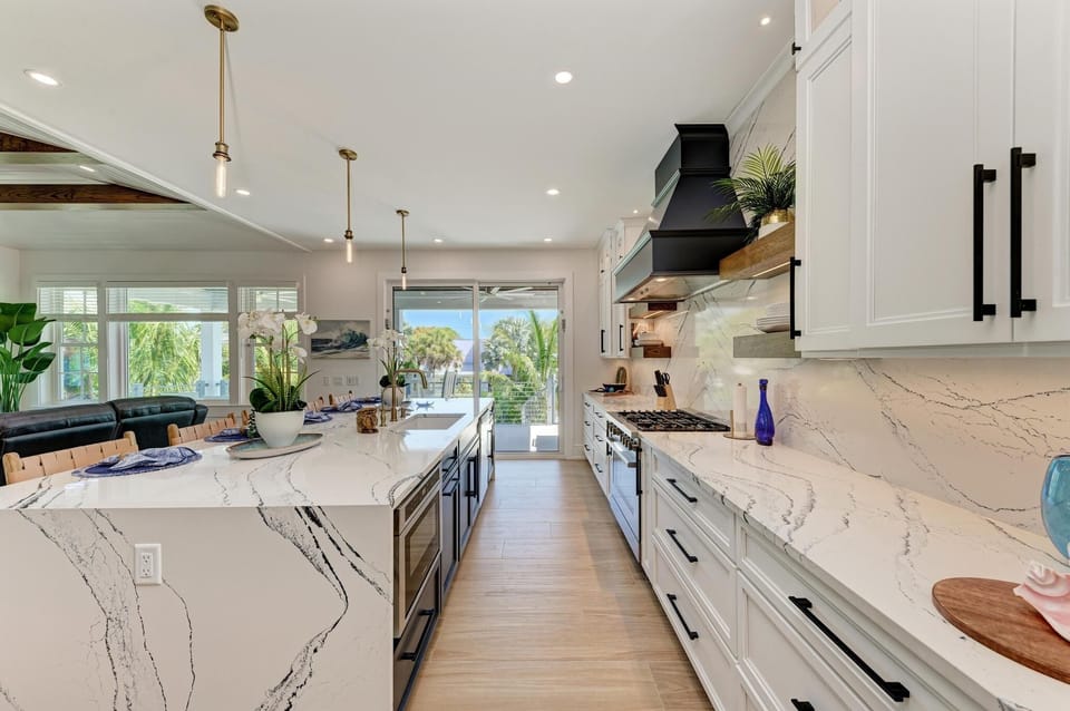 House, 4 Bedrooms | Private kitchen | Coffee/tea maker, fridge, oven, toaster
