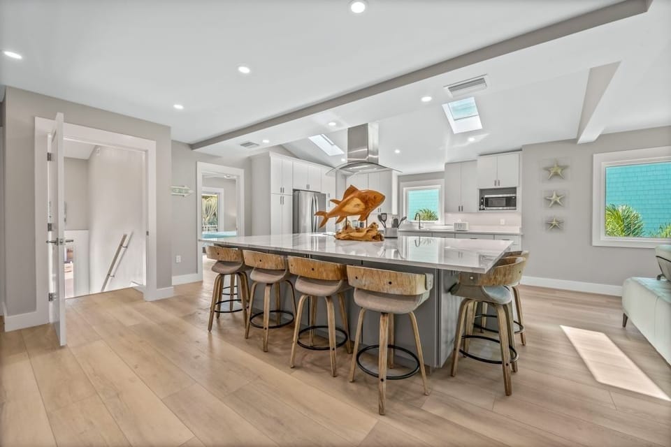 House, 4 Bedrooms | Private kitchen | Coffee/tea maker, fridge, oven, toaster