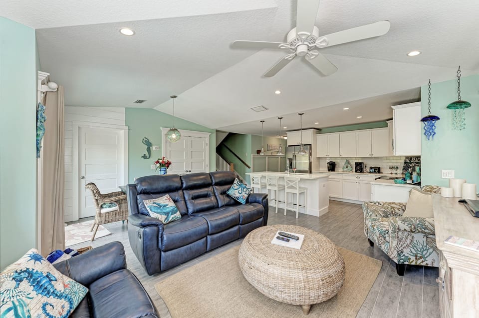 Townhome, 3 Bedrooms | Living area