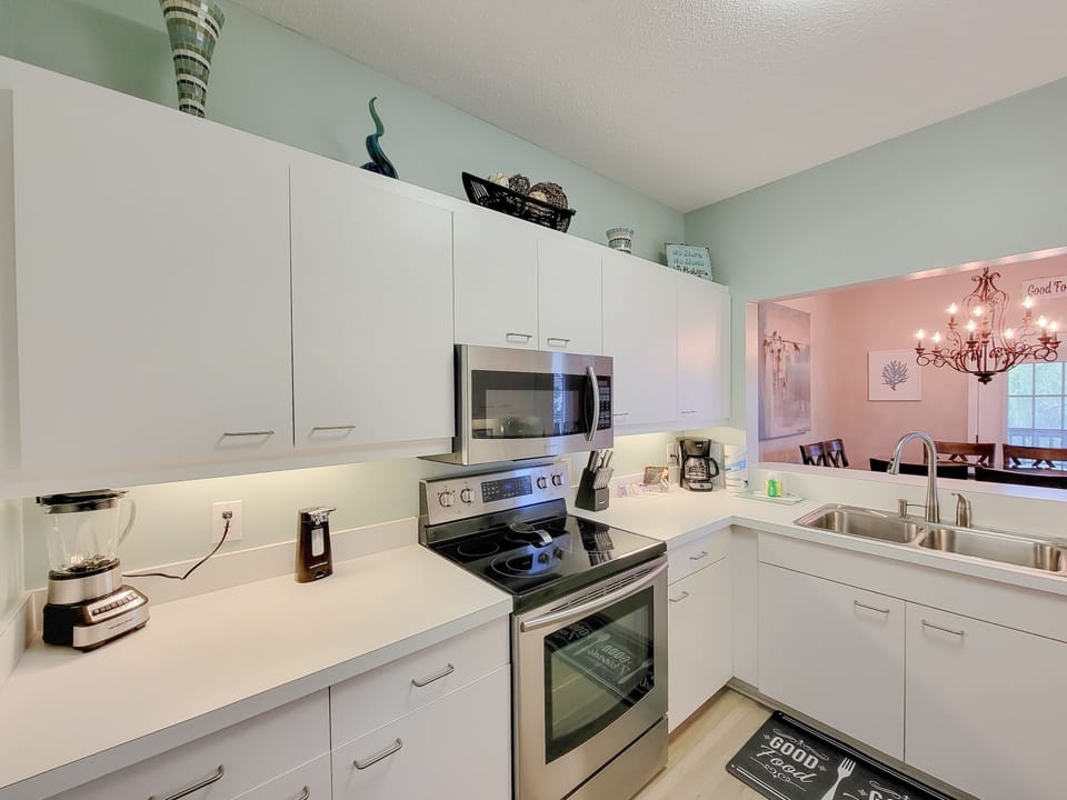 Villa, 3 Bedrooms | Private kitchen | Coffee/tea maker, fridge, oven, toaster