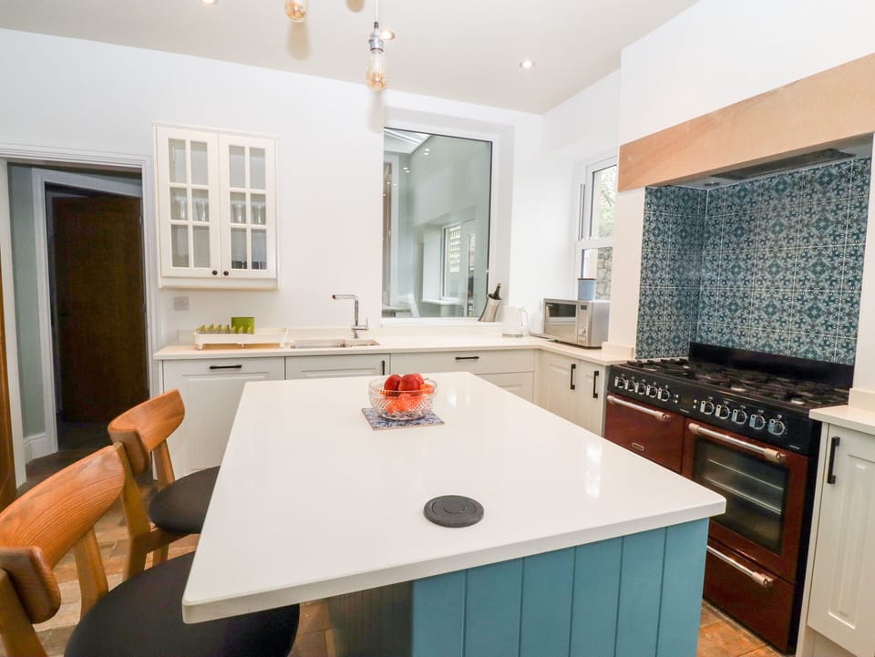 Cottage | Interior