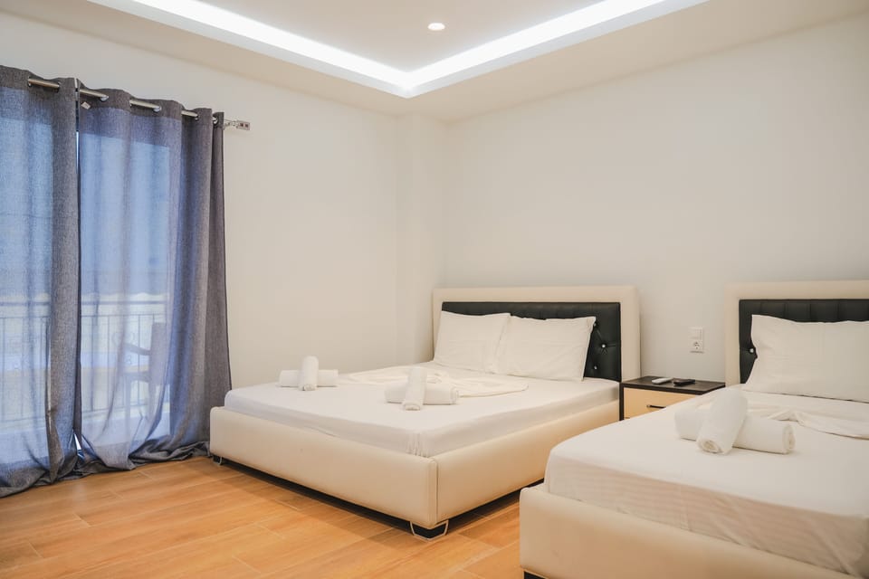 Basic Triple Room | Soundproofing, free WiFi, bed sheets