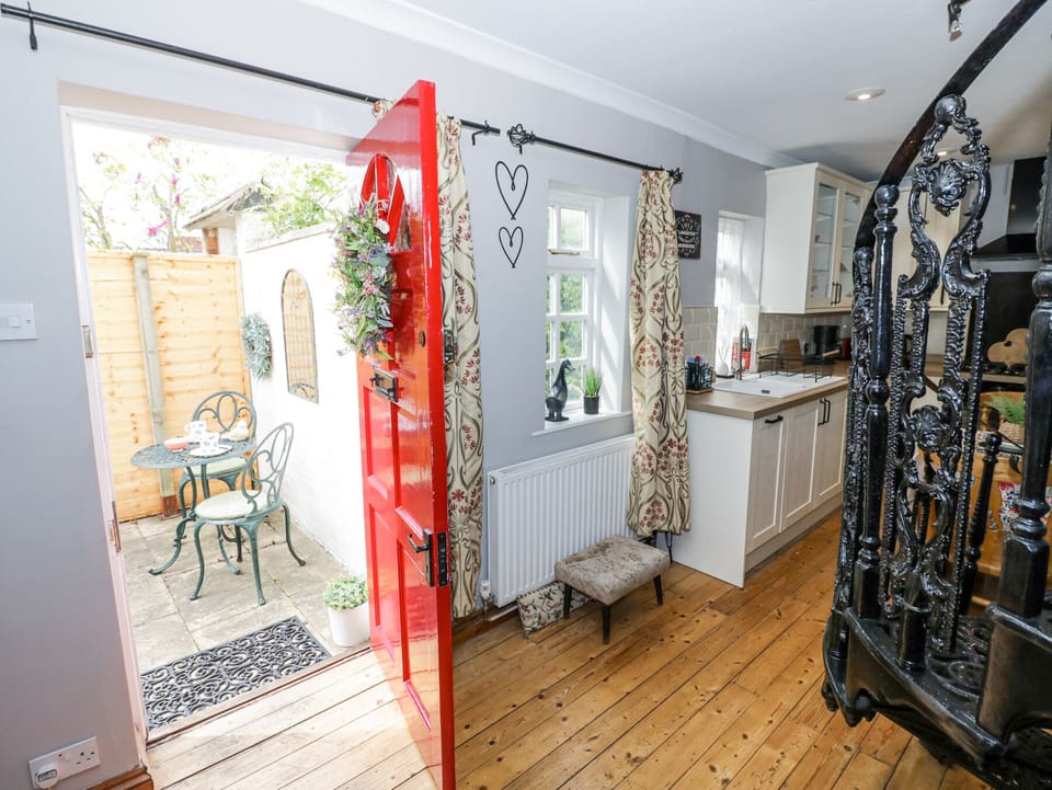 Cottage | Interior