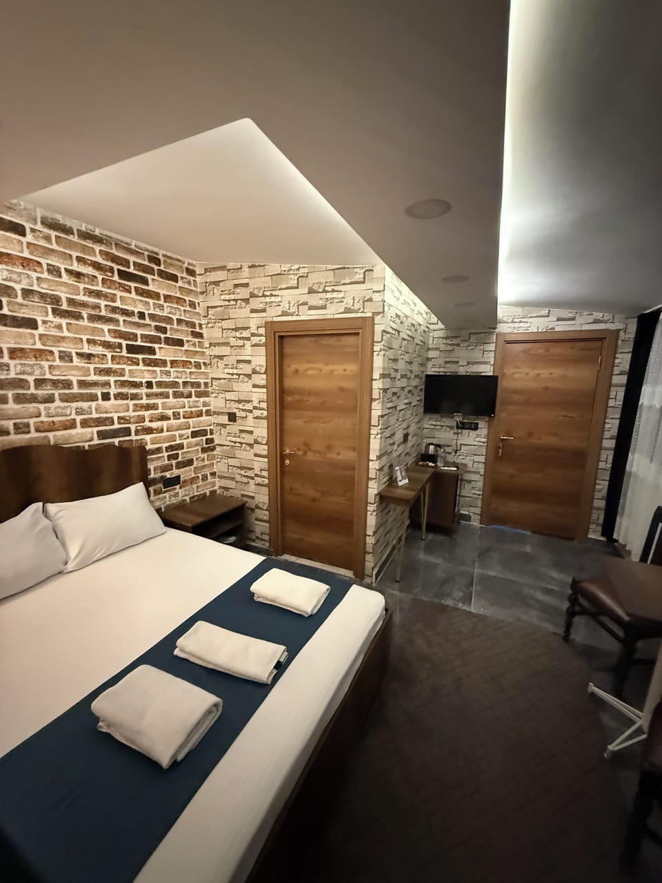 Deluxe Double Room | Egyptian cotton sheets, premium bedding, in-room safe, desk