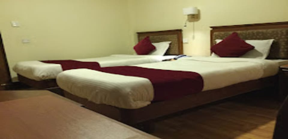 Deluxe Double Room | Free WiFi, bed sheets