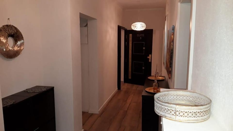 Comfort Apartment, 4 Bedrooms | Hypo-allergenic bedding available, blackout drapes, soundproofing