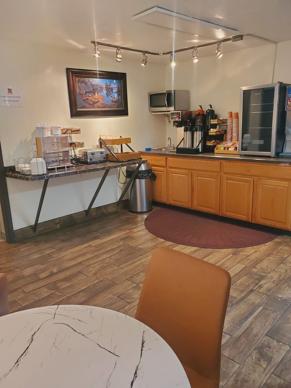 Free daily continental breakfast