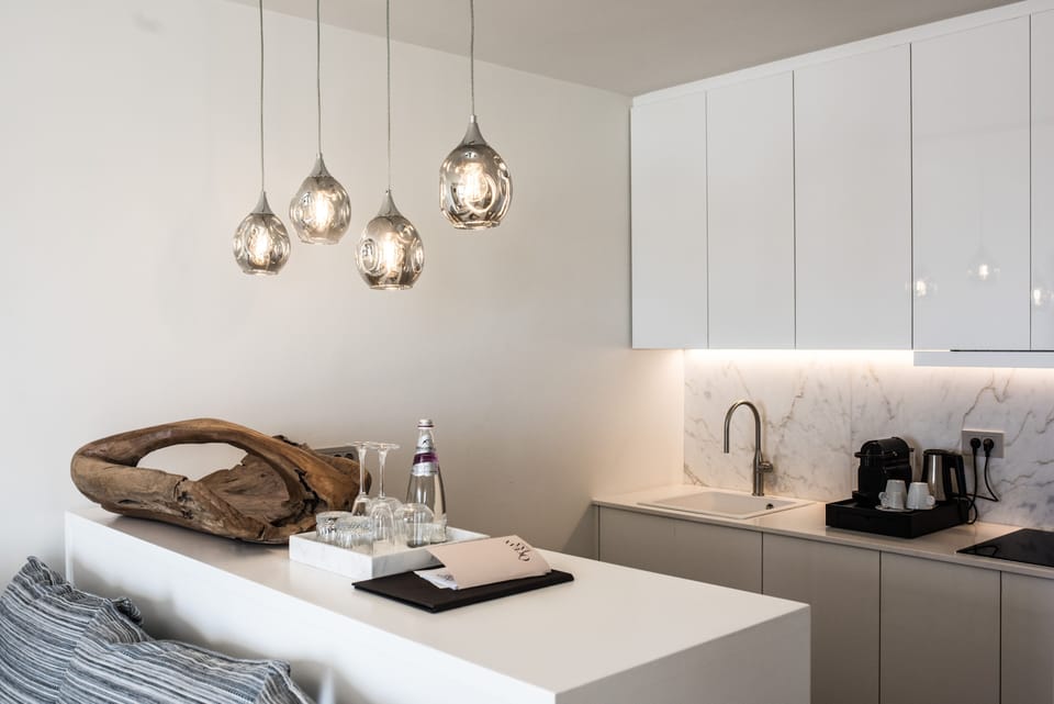 King suite with Private Pool | Living area | 43-inch Smart TV with satellite channels, TV, Netflix