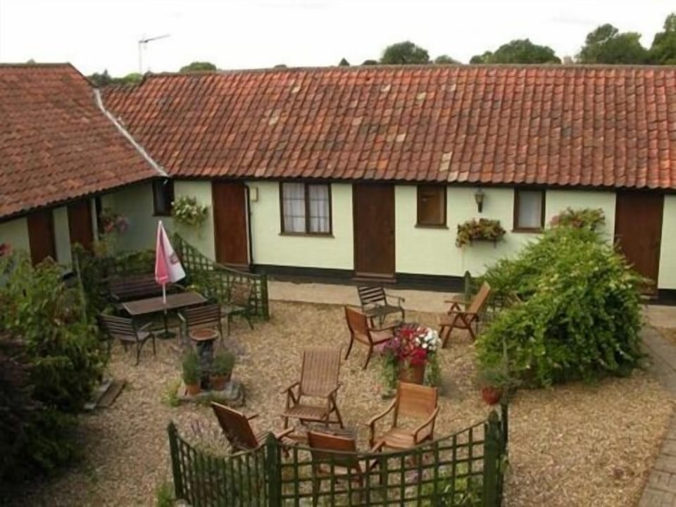 Six Bells Inn in St Edmundsbury District