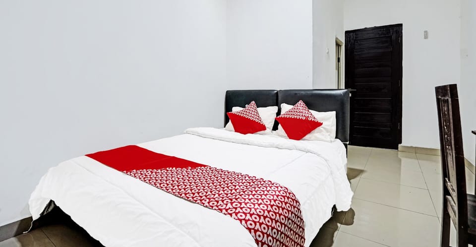 Standard Double Room | Laptop workspace, WiFi (free), bed sheets