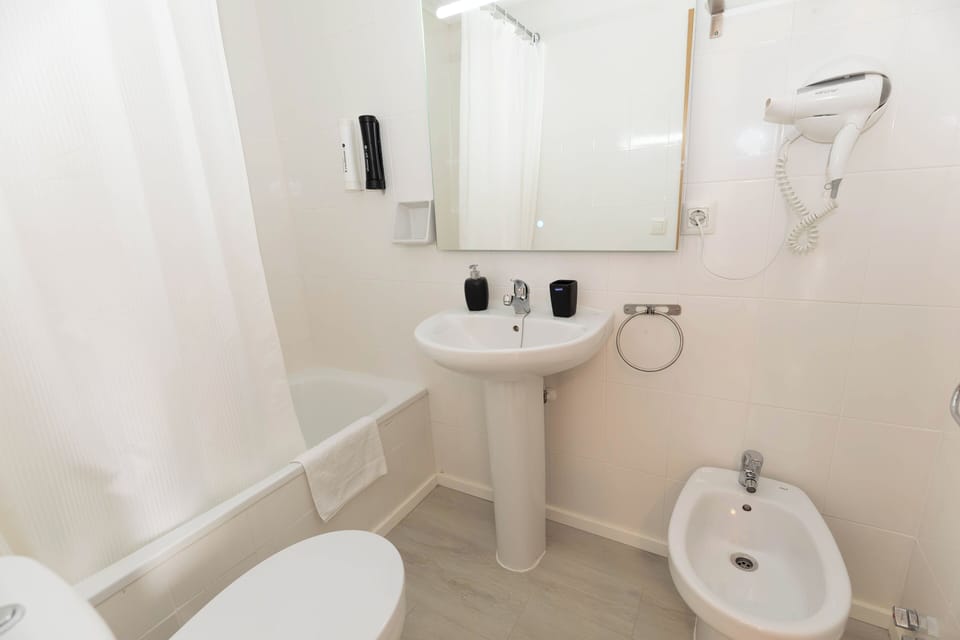 Hostal Ventura Premium Hotel in Alicante