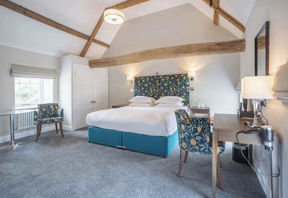 Superior Double Room | Premium bedding, individually decorated, individually furnished, desk