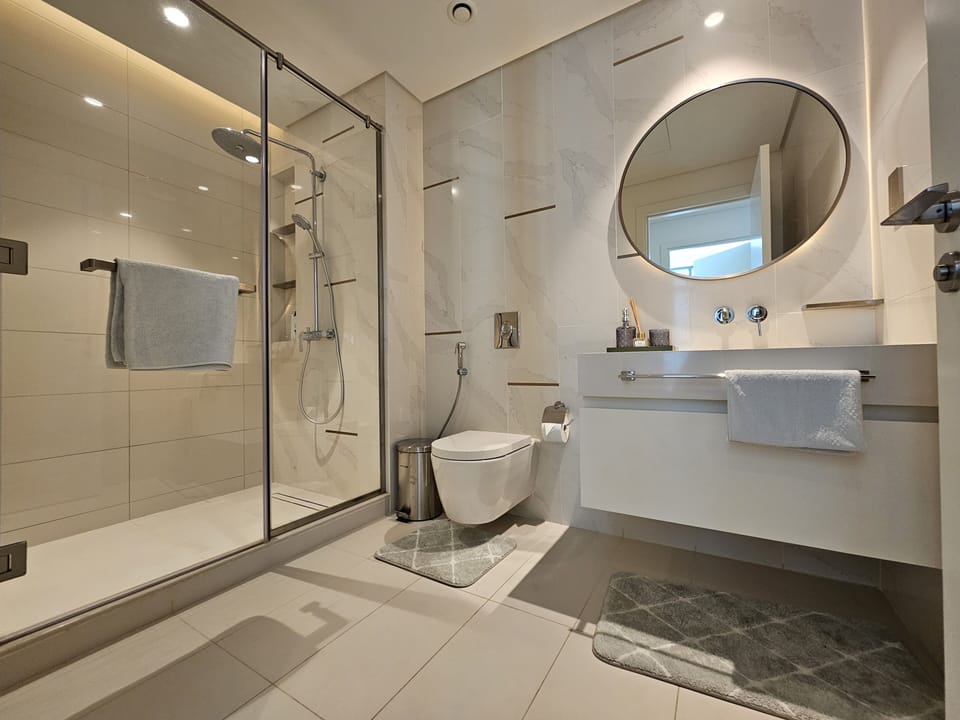 Vacay Lettings - Beach Vista  Beachfront Apartment in Dubai