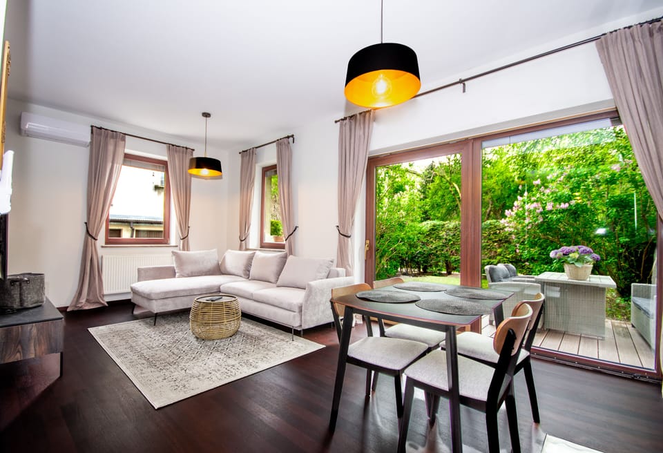 Superior Apartment | Living area | 55-cm Smart TV with cable channels, TV
