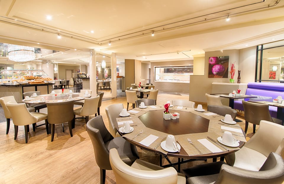Daily buffet breakfast for a fee
