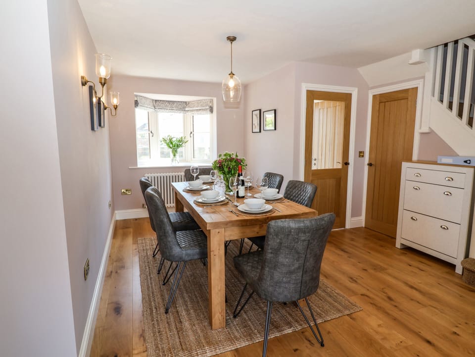 Cottage | Interior