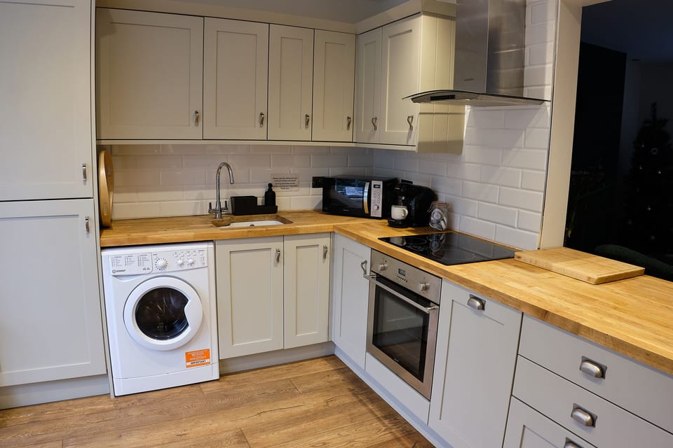 Fridge, dishwasher, electric kettle, toaster