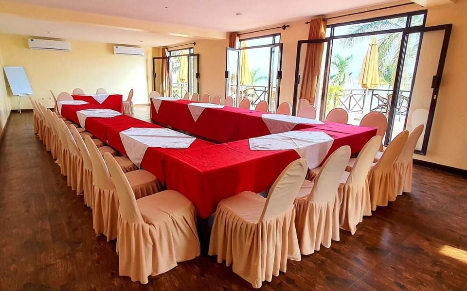 Kaazi Beach Resort Hotel in Kampala