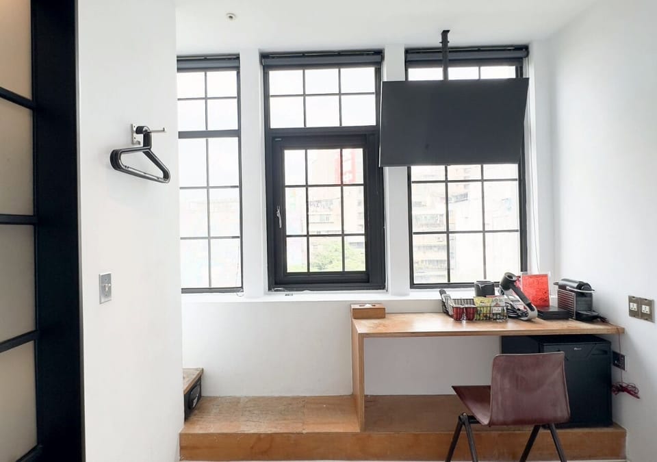 Elite Room, Park View | Minibar, in-room safe, desk, laptop workspace