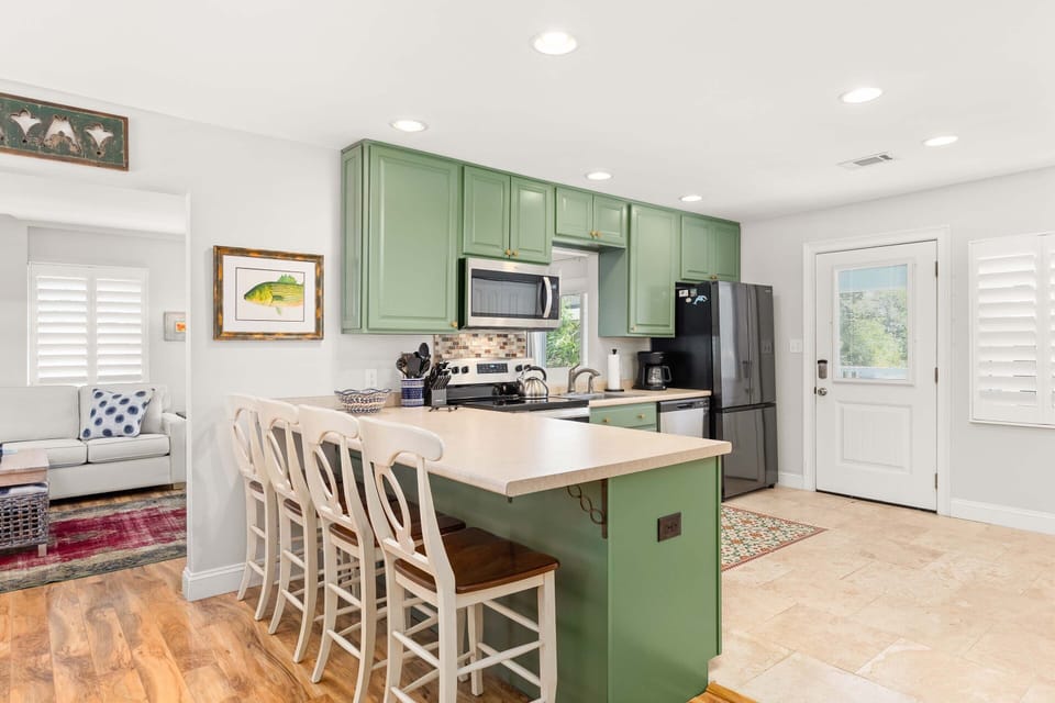 House, Multiple Beds, Kitchen, Pool View | Private kitchen | Fridge, microwave, coffee/tea maker, cookware/dishes/utensils