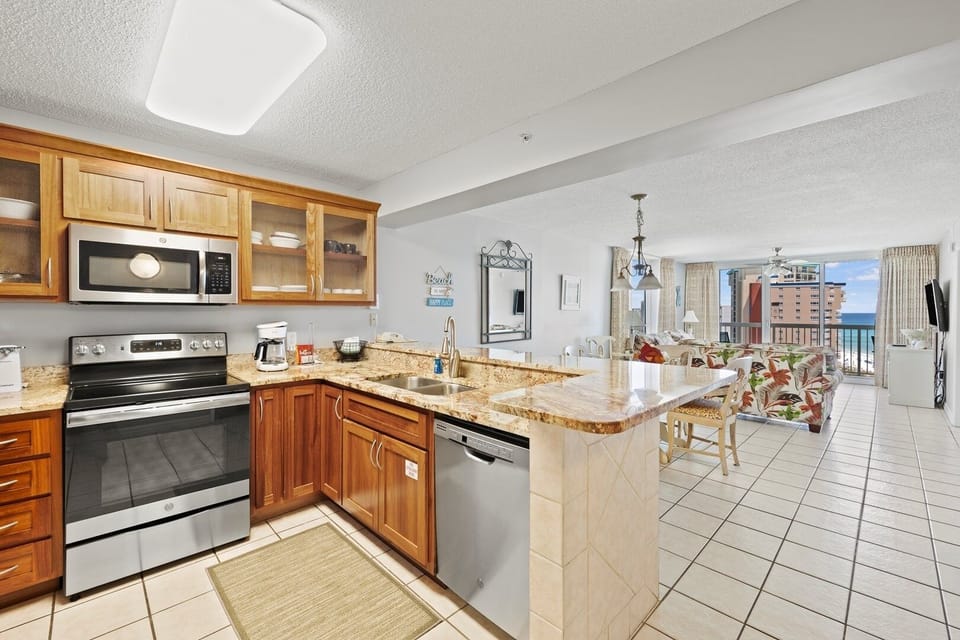 Condo, 2 Bedrooms | Private kitchen | Fridge, microwave, oven, dishwasher