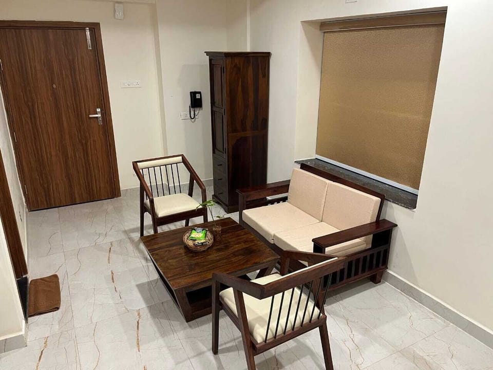 Signature Suite, 1 Bedroom, Private Bathroom | Living area | 43-inch LED TV with satellite channels, TV