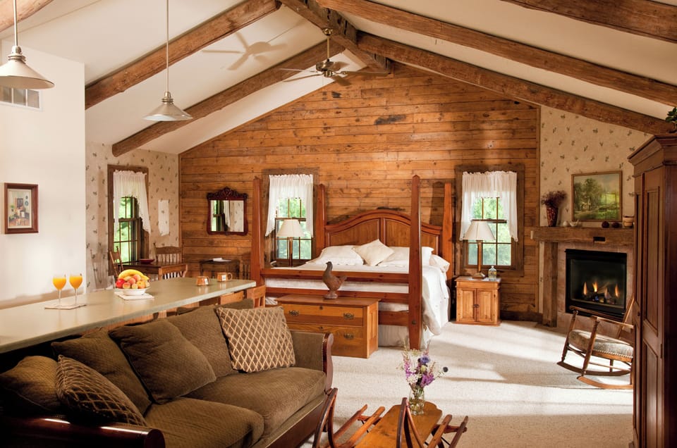 Chanticleer Cabins Bed and Breakfast in Door County