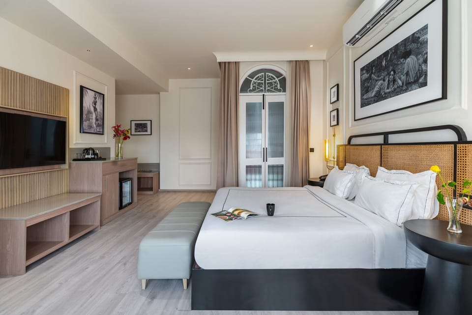 Premium Courtyard Suites with bath tub | Minibar, iron/ironing board, free WiFi, bed sheets