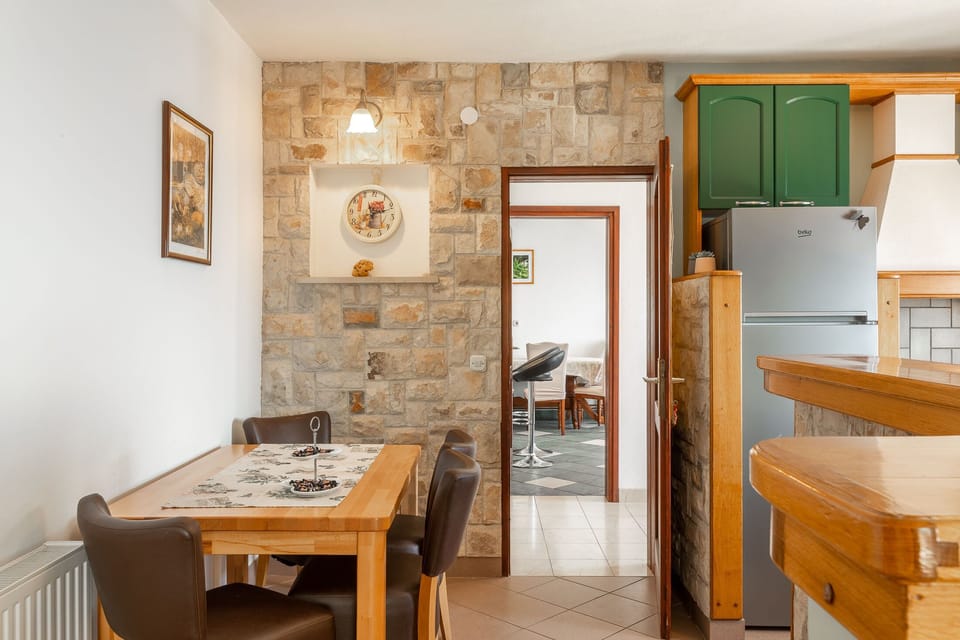 Villa | Dining