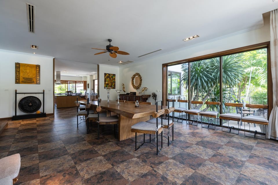 Executive Villa | Living area