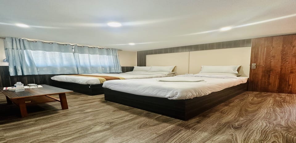 Deluxe Double Room | Free WiFi, bed sheets
