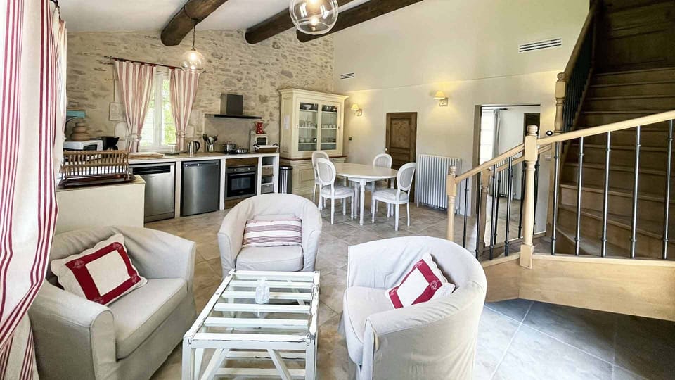 Comfort Villa, 2 Bedrooms, Private Pool, Garden Area | Living area
