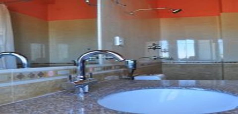 Twin Room | Bathroom | Shower, rainfall showerhead, towels, soap