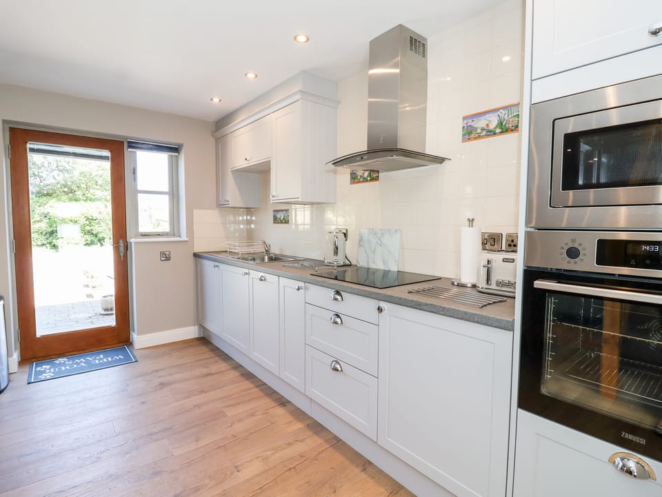 Fridge, dishwasher, electric kettle, toaster