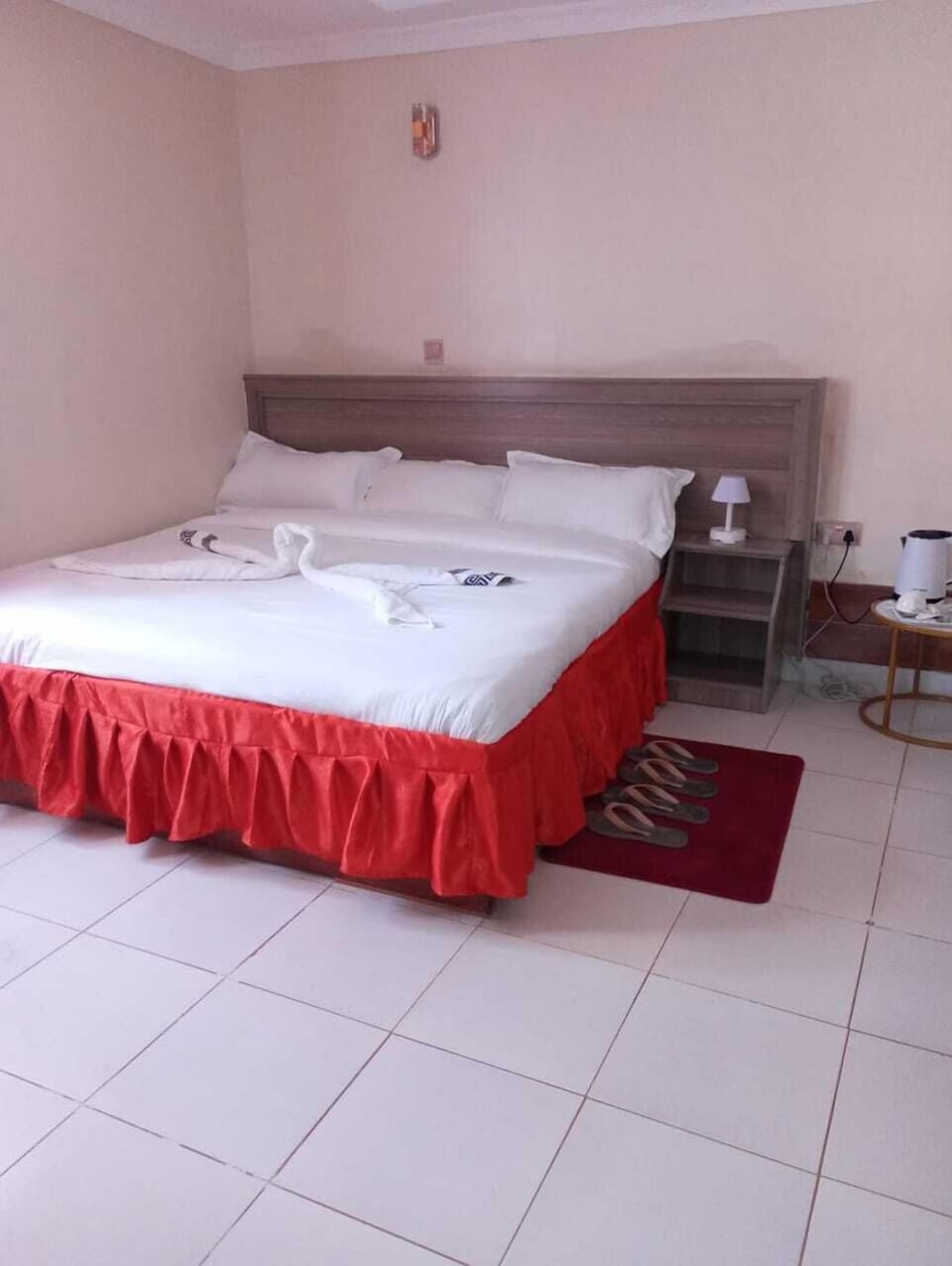 Economy Single Room | Egyptian cotton sheets, premium bedding, down comforters, pillowtop beds