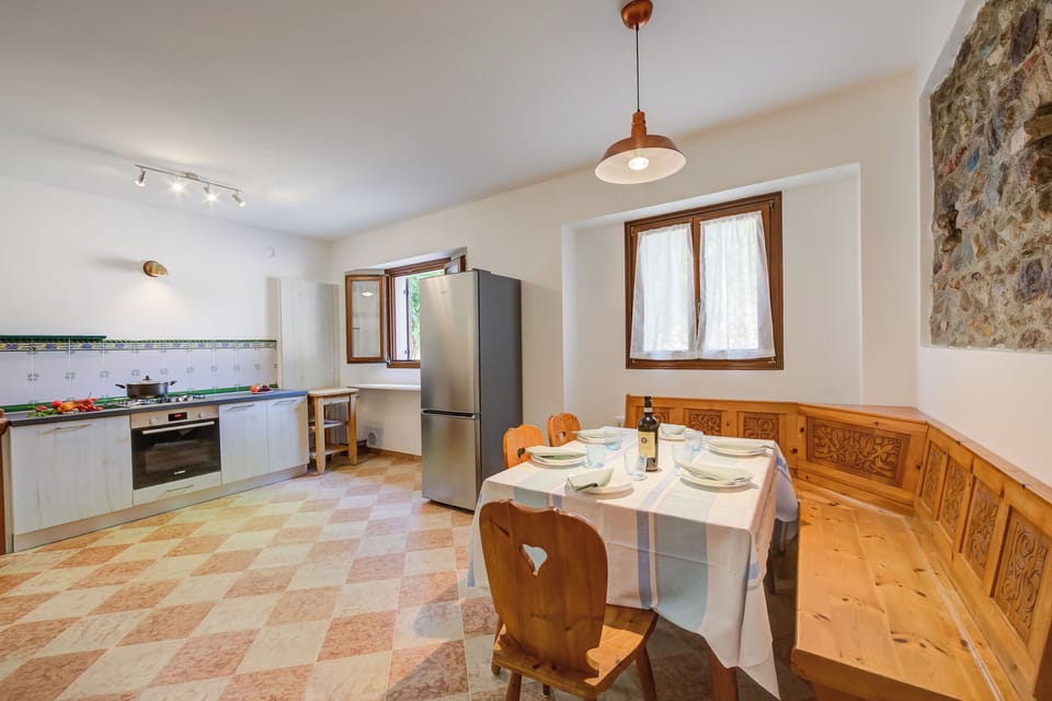 Family House, 2 Bedrooms, 2 Bathrooms (Casa Mondragon In Lazise) | Private kitchen