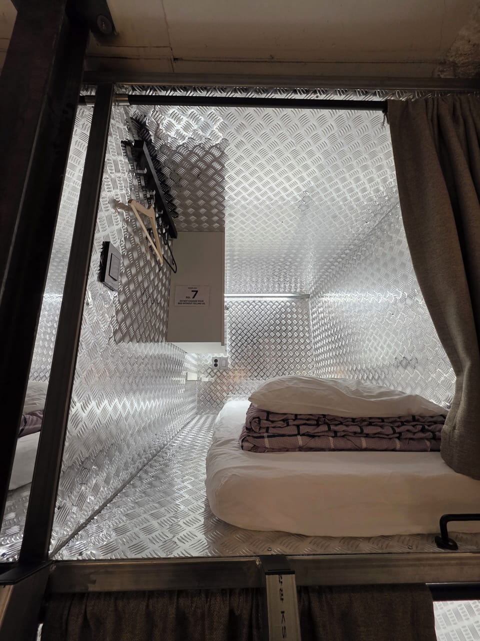 Soundproofing, free WiFi