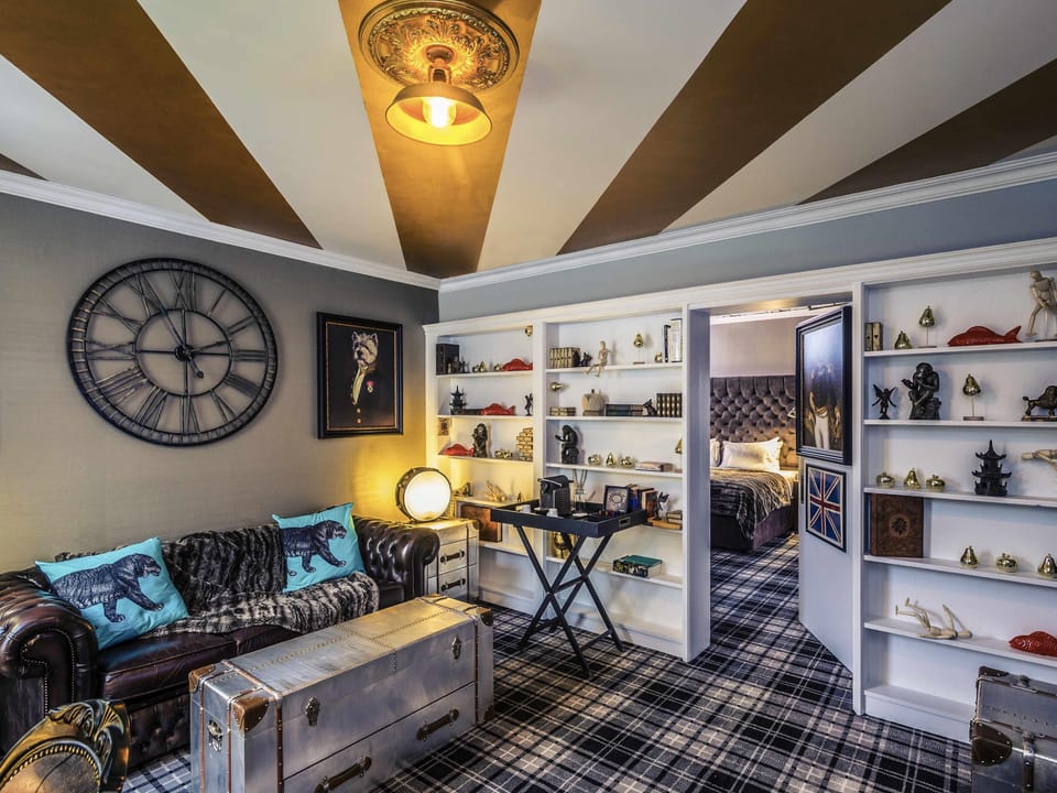 Egyptian cotton sheets, premium bedding, in-room safe