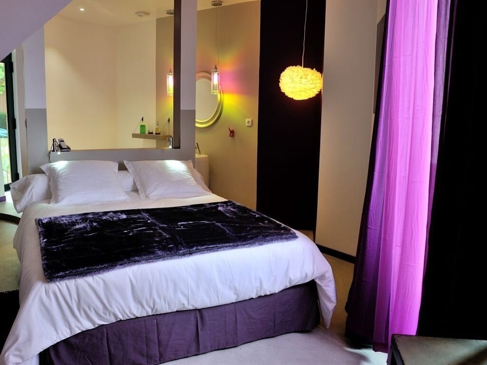 Standard Double Room, Private Bathroom | Premium bedding, pillowtop beds, individually decorated