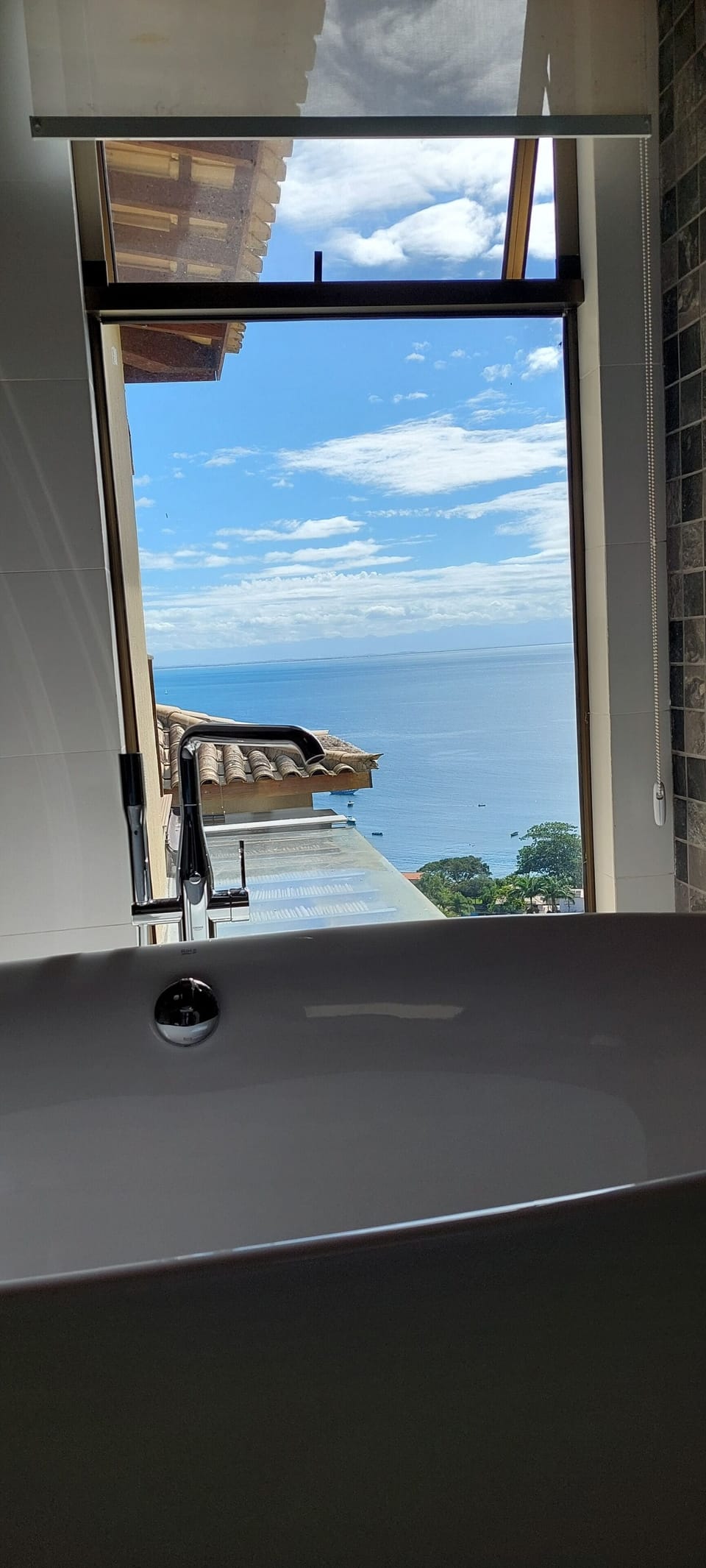 Superior Suite | Bathroom | Hair dryer, bidet, towels, soap