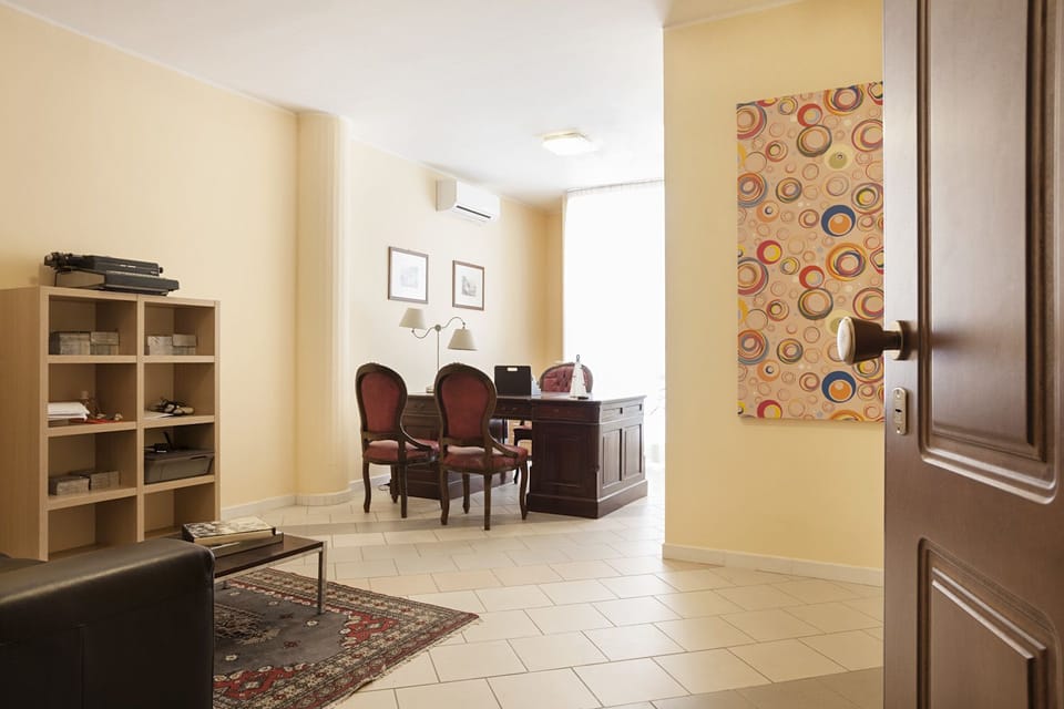 Meeting facility