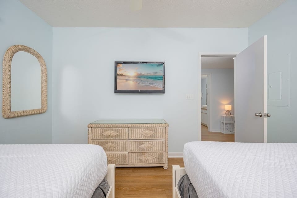 Condo, 3 Bedrooms | 3 bedrooms, free WiFi