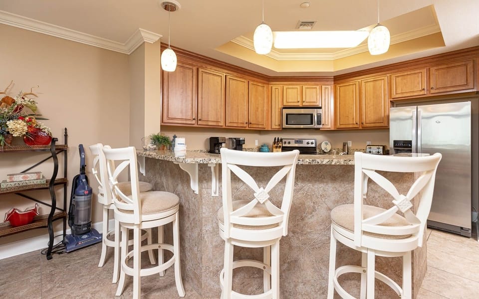 Condo, 3 Bedrooms | Dining
