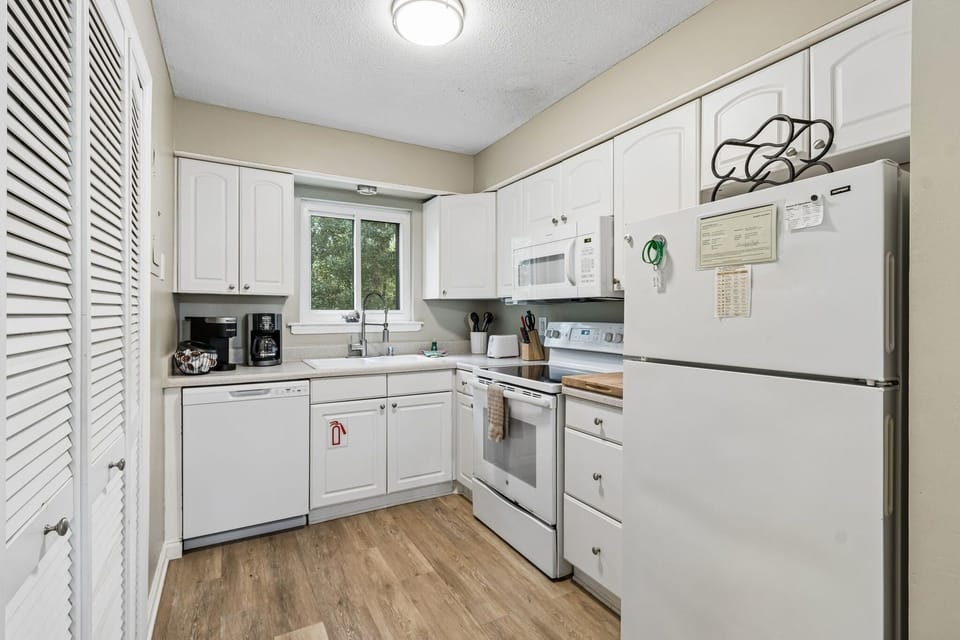 Condo, 2 Bedrooms | Private kitchen | Coffee/tea maker, fridge, oven
