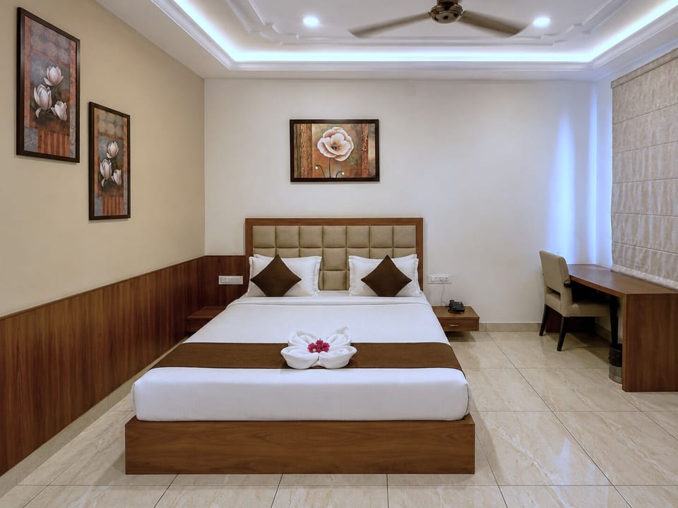 Deluxe Pool View Room with Private Balcony | Exterior