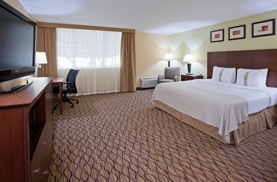 In-room safe, desk, blackout drapes, soundproofing